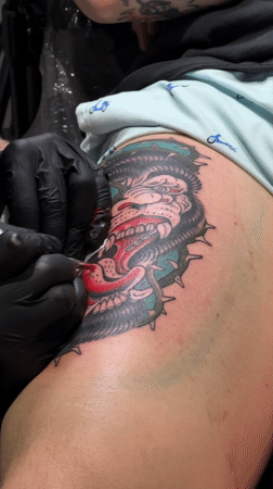 Moscow tattoo studio session documented by witnesses