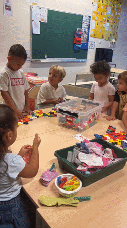Morning session at a children's center in La Fouillouse
