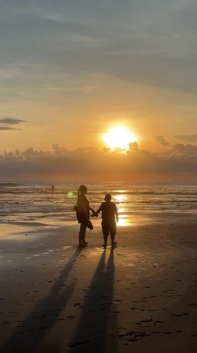 Dramatic sunset captured by witnesses on Mengwi beach