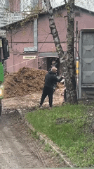 Construction work and snack break observed in Moscow residential area