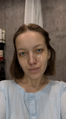 Woman documents morning skincare routine in Reshetnikovo, Russia