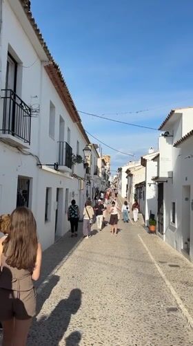 Tourist activities documented in Spanish coastal town Altea