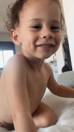Child seeks help, kisses woman in Kiryat Bialik home