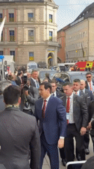 Diplomatic gathering with Arab officials draws crowds in Munich
