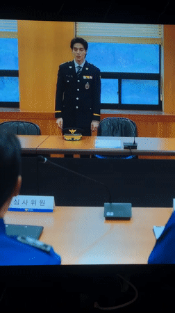 Police officer broadcast captured on multiple TV screens in Vologda