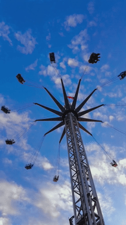 Carnival rides draw crowds in Riga on sunny afternoon