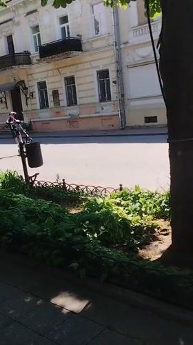 Spring day snapshots captured across central Odesa neighborhoods