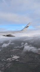 Finnair flight descends over Slough area during morning approach