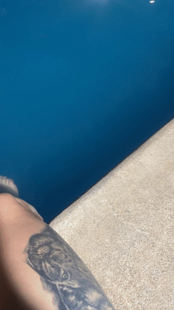 Nighttime pool area documented in Arica, Chile