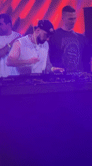 DJ Set Draws Crowd at Sochi Nightclub Friday Evening