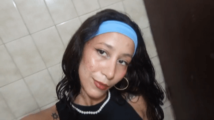 Woman documents selfie session in Porlamar bathroom