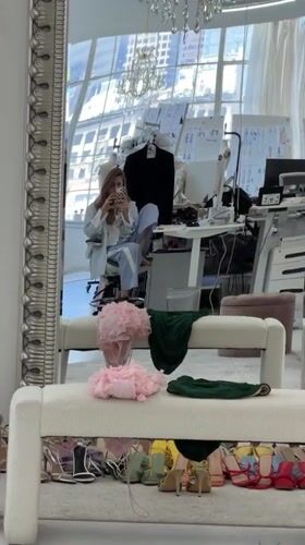 Woman in pajamas spotted in Los Angeles design studio