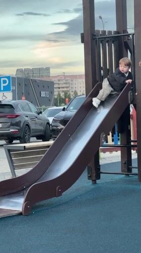 Everyday life captured across Kazan playgrounds and gyms