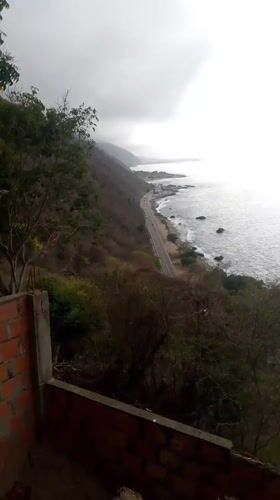Coastal highway documented in El Tigrillo, Venezuela