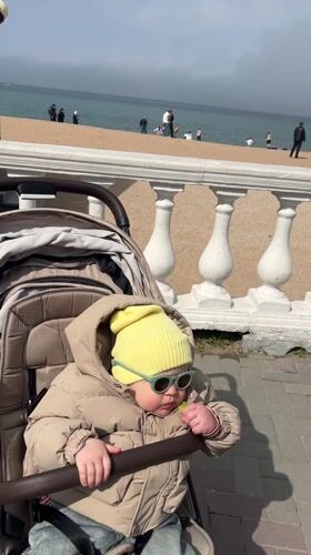 Family enjoys coastal leisure time in Gelendzhik, Russia