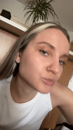 Morning life unfolds in Esenyurt: selfies, gymnastics, blood donations