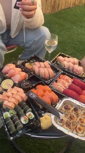 Outdoor sushi picnic observed in Kiryat Yam