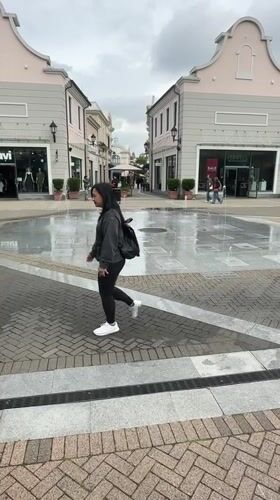 Pedestrian square with fountain documented in Richmond