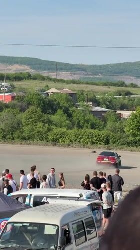 Car drifting demonstration draws crowds in Vladivostok