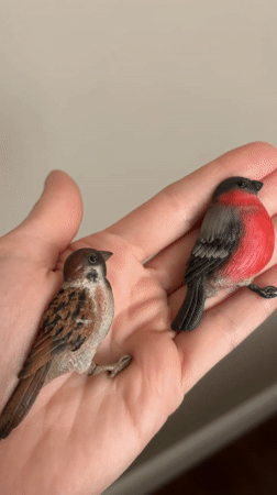 Artist showcases miniature craft collection in Shadrinsk, Russia