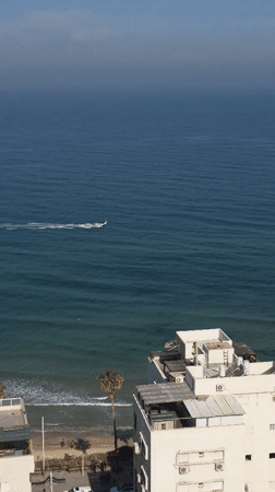 Morning coastal scenes and personal moments captured in Al Jizah