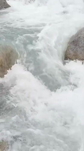Early morning river and village scenes documented in Old Manali