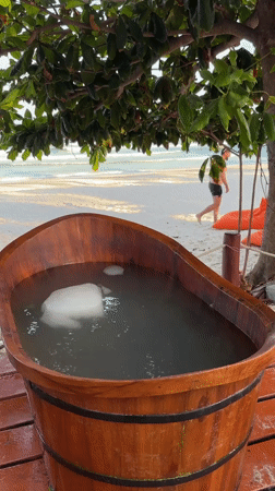 Beach fitness and leisure activities observed in Baan Chaweng