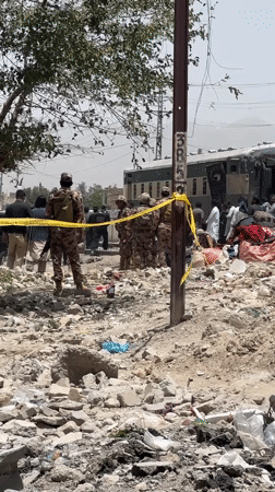 Train derails in Quetta Pakistan, casualties reported