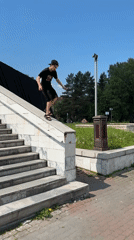 Children practice parkour, play in Mezhdurechensk public spaces
