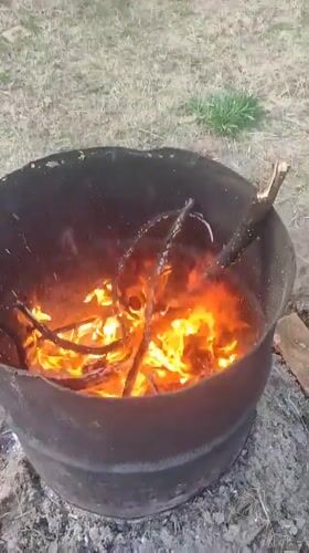 Controlled burn documented in metal barrel in Kratovo, Russia