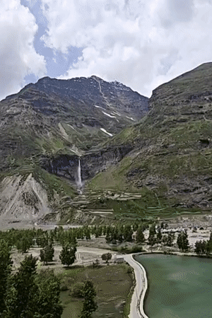 Lakes, waterfalls, and mountain terrain across Yamling and Sissu