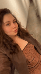 Woman takes elevator selfies in Mexico City building