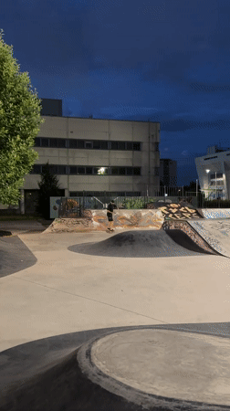 Skating a Saint Petersburg skatepark into the night