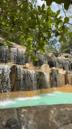 Tourist captures resort and heritage site amenities in Vietnam