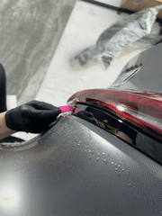 Auto detailing work captured at Krasnoyarsk service garage