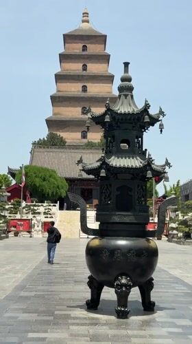 Tourist visits Great Wild Goose Pagoda complex in Xi'an