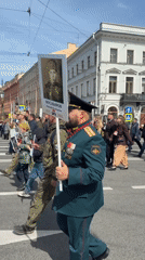 Veterans commemoration march held in Saint Petersburg with Soviet symbols