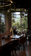 Man spotted dining at restaurant in Sochi