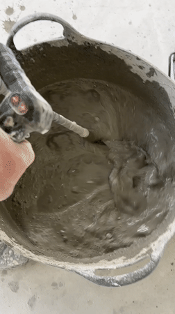 Floor leveling work documented at Wissous construction site