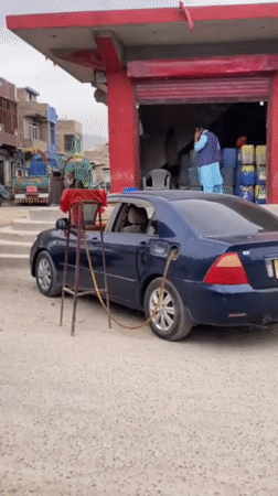 Mass liquid distribution operation documented across Quetta, Pakistan