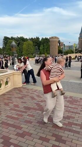 Morning family moments captured at Tokyo Disneyland June 11