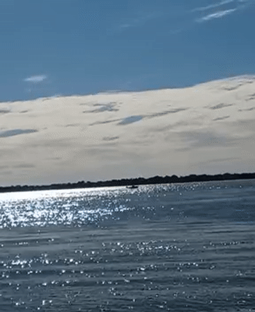 Peaceful riverside afternoon documented in Corrientes, Argentina
