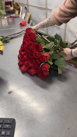 Rose arrangement and selfie captured in Yekaterinburg morning