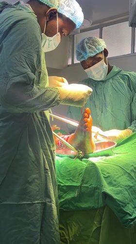 Ankle surgery with external fixator performed in Nairobi