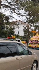 Buddhist temple float processes through Đà Lạt streets