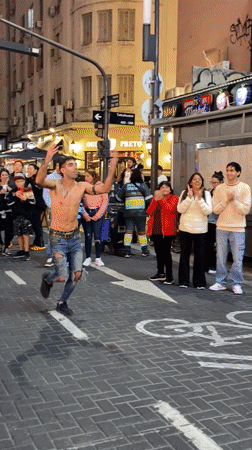 Evening scenes captured around Buenos Aires' Obelisco district