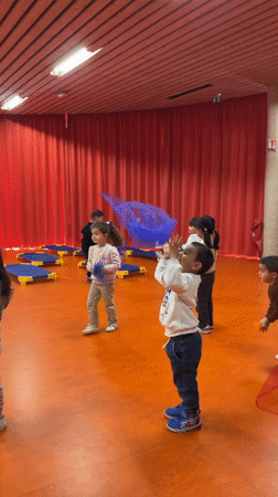 Children play with colorful toys in La Fouillouse facility
