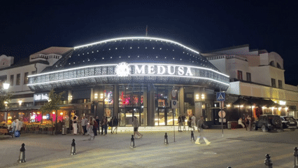 A summer night out on Brest's pedestrian streets