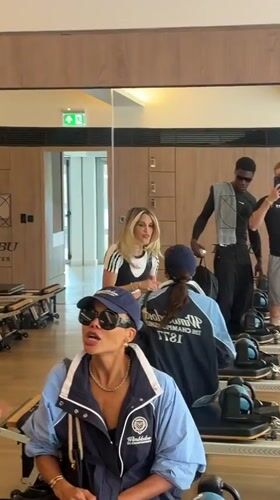 Pilates session and elevator selfies, London morning