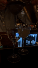 Evening tour captures London churches, streets, and bartender scenes